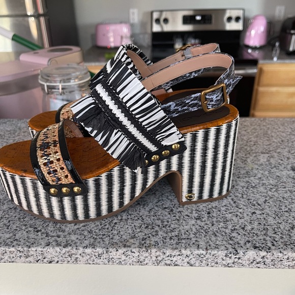 Coach sandals - Picture 4 of 7